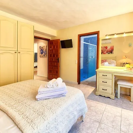 Casa Amanda Vila *